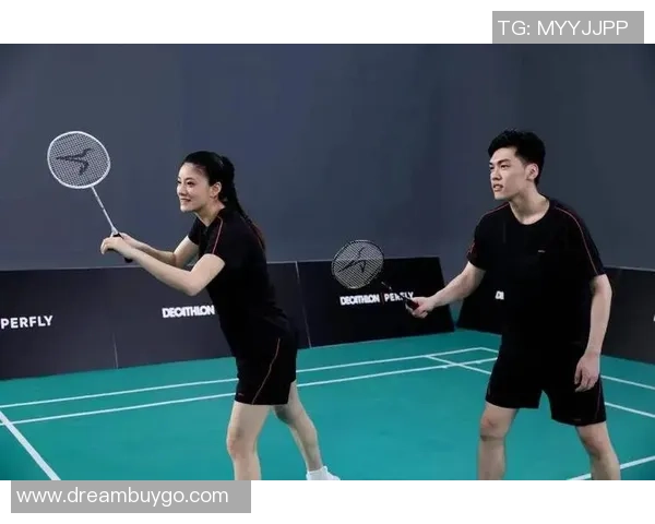 赛后分析上海羽毛球队与武汉羽毛球队的耐力较量与战术思考